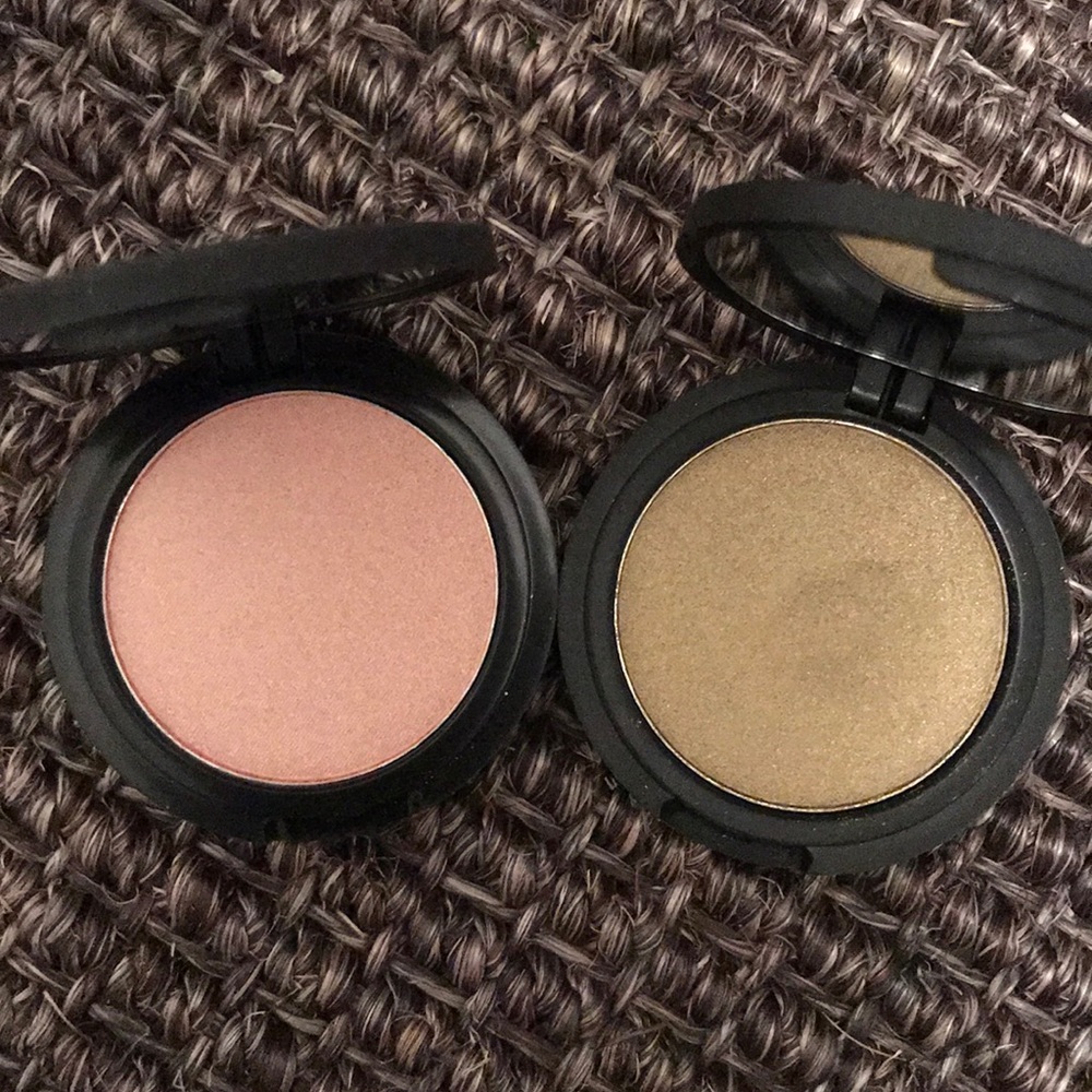Le Metier de Beaute
True Color Eye Shadow